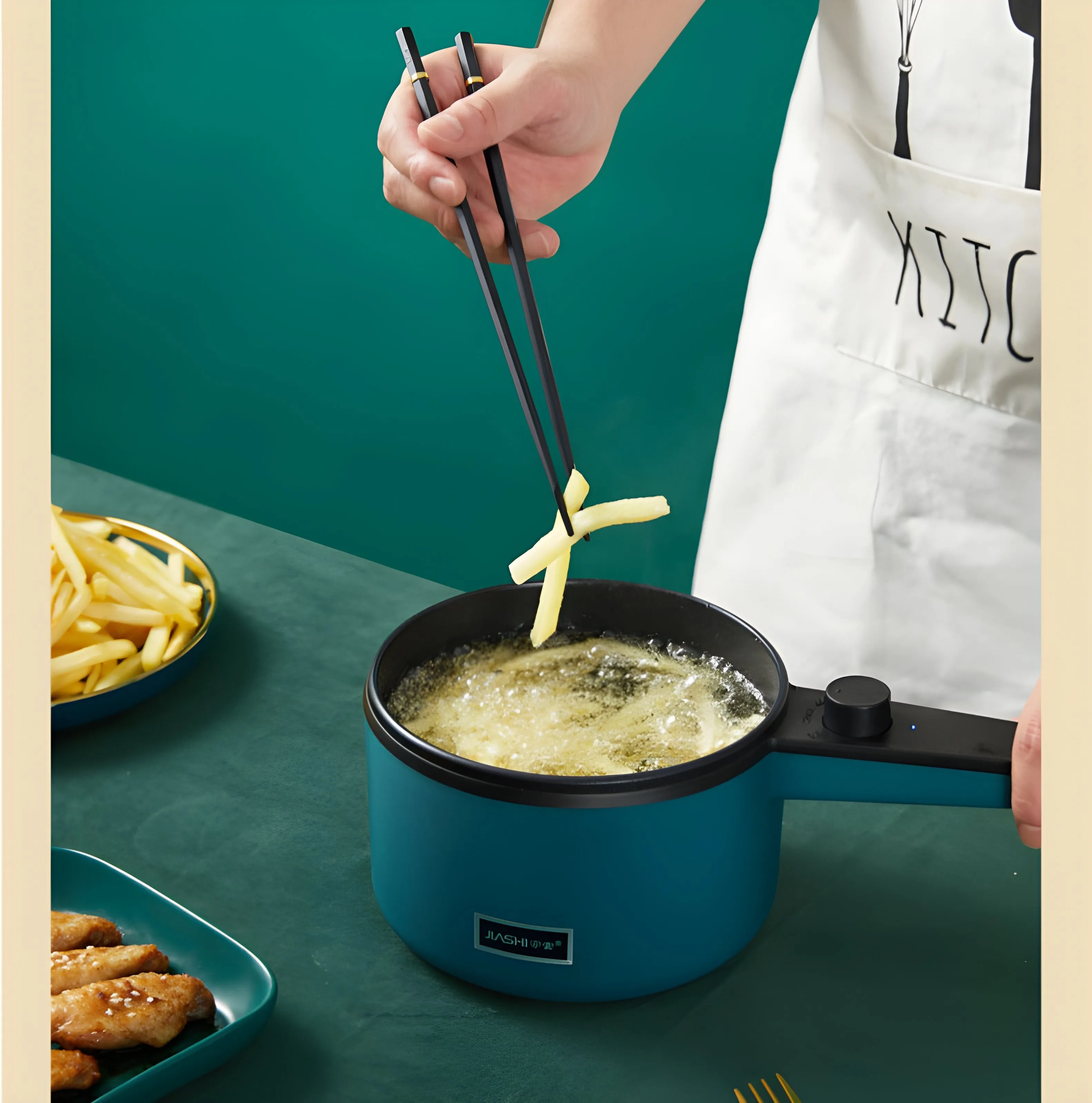 Compact Electric Cooking Pot - Multifunctional Use