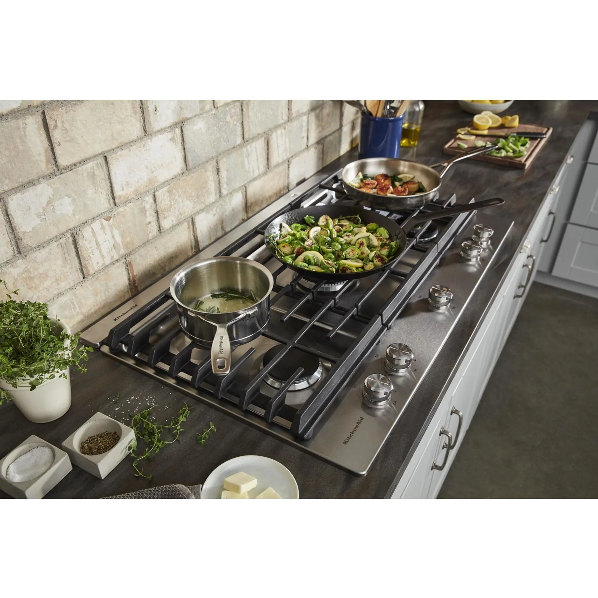 KitchenAid  36" 5-Burner Gas Cooktop with Griddle (KCGS956ESS)