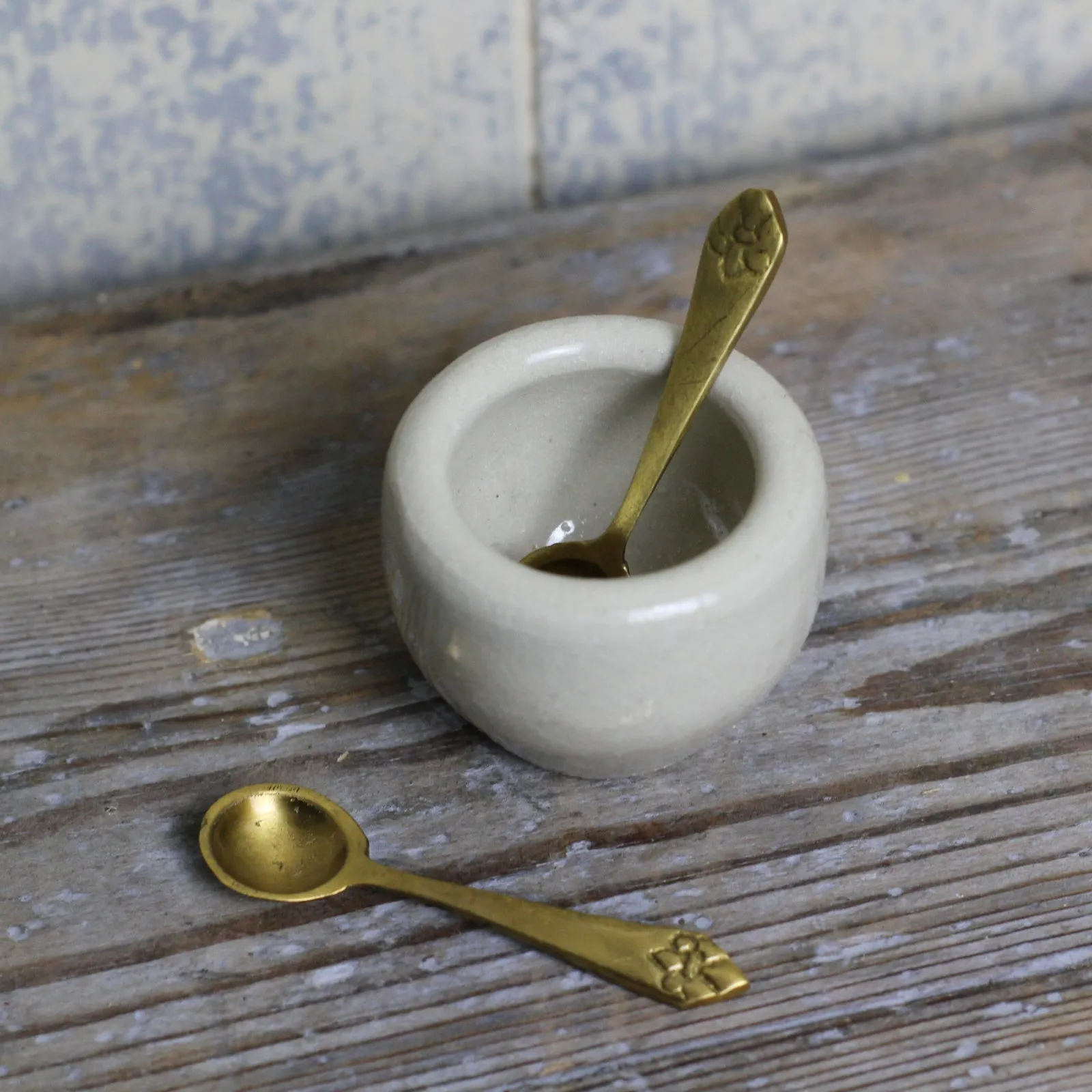 Vintage Snail Pot