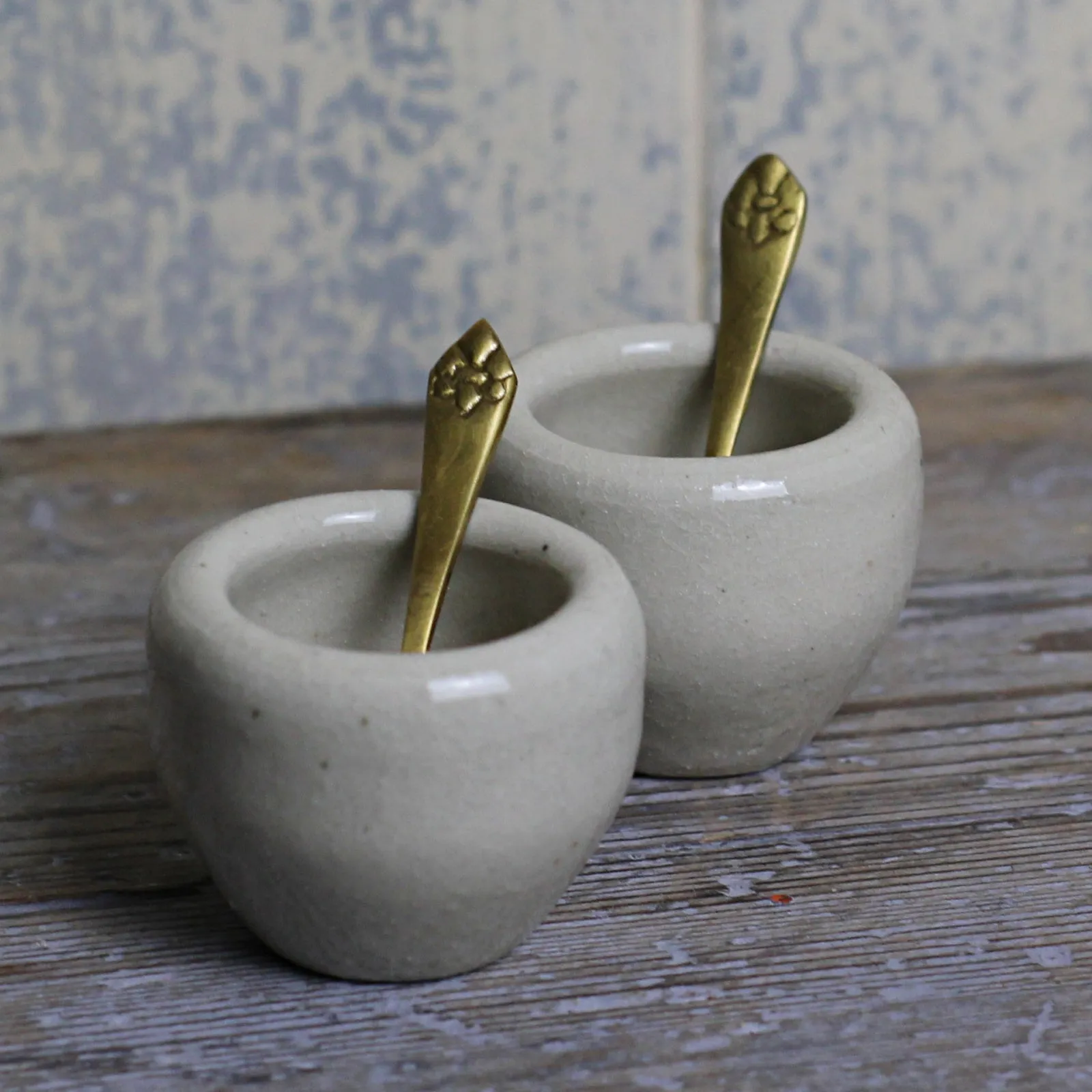Vintage Snail Pot